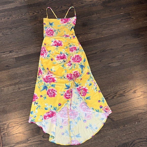 NWT- Floral Yellow Maxi Dress by Bebe size XS - Picture 1 of 6